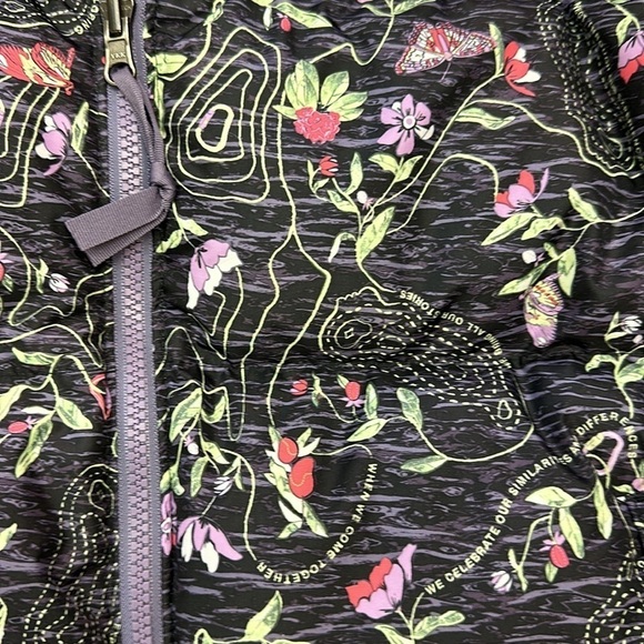 The North Face Women's 1996 Retro Nuptse Jacket size small - Picture 9 of 10